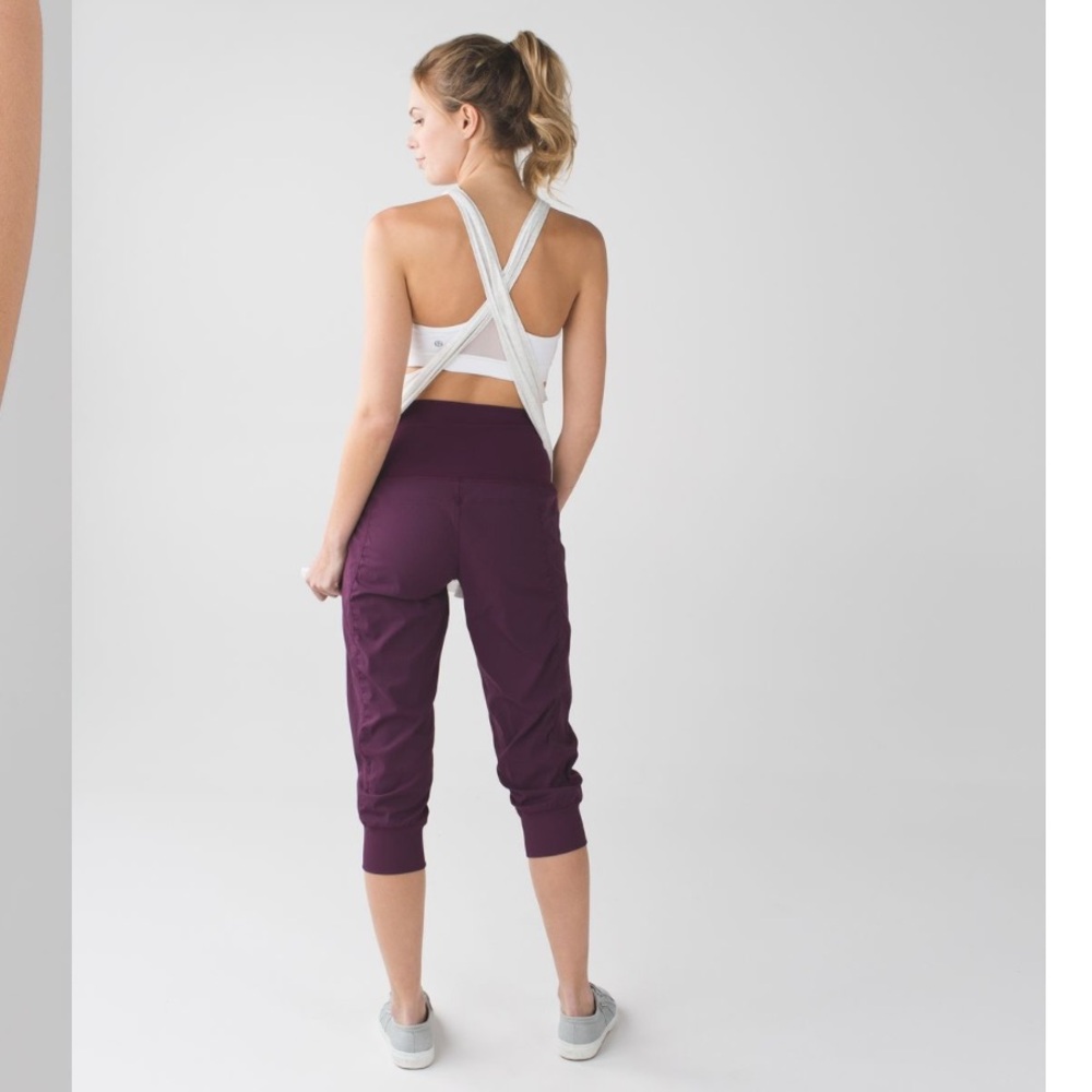 lululemon athletica sz 2 In Flux Purple Ankle Crop Pants